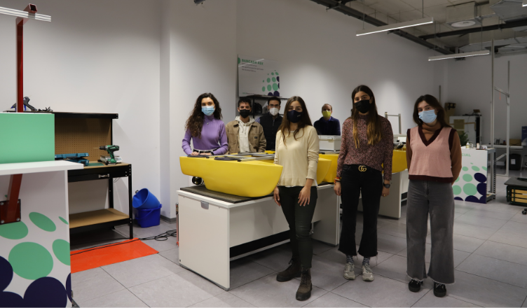 Estudiantes de la Universidad Loyola participan en un reto organizado por el Instituto Tecnológico de Massachusetts