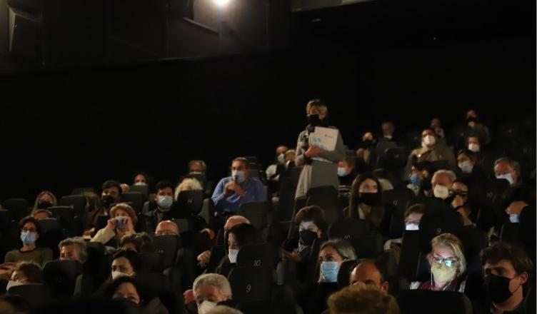 Espectadores en el preestreno de Llegaron de noche