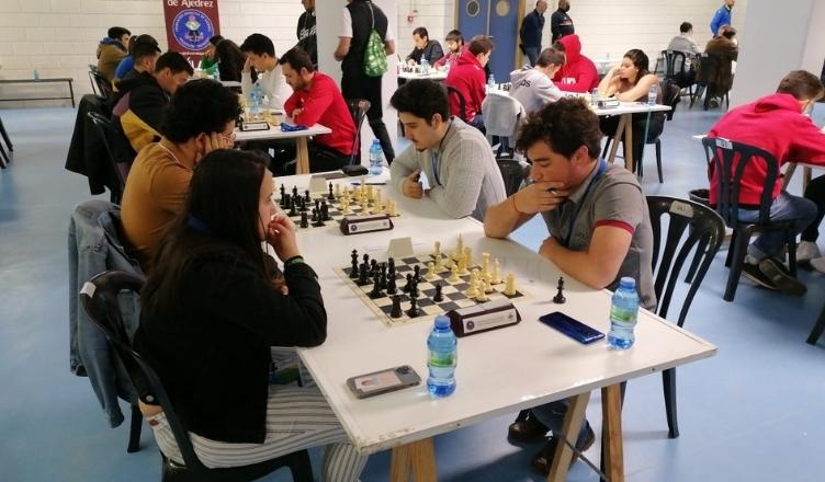 Torneo de Ajedrez con representacion de Loyolajpg