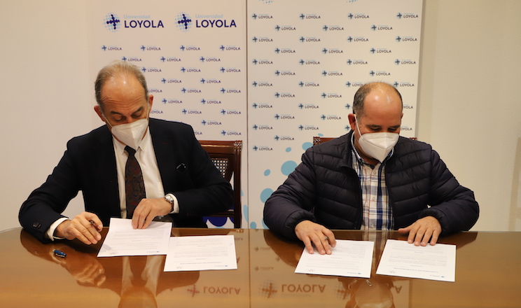 La Universidad Loyola renueva su convenio de colaboración con la Asociación de Vecinos Unión y Esperanza de las Palmeras