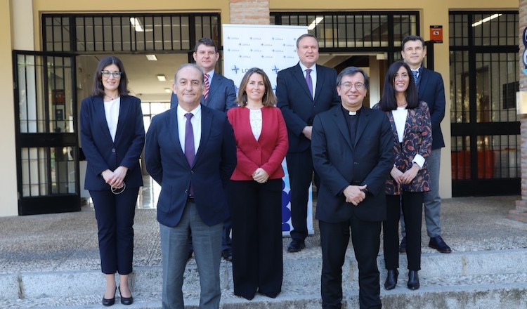 Loyola impartirá un nuevo grado dual en ADE con la Universidad Católica del Uruguay