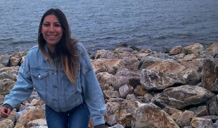 Ana Rocío Sánchez Yuste: "Elegí la Universidad Loyola porque era la única que le daba un enfoque mucho más moderno y práctico al planteamiento del grado en Comunicación"