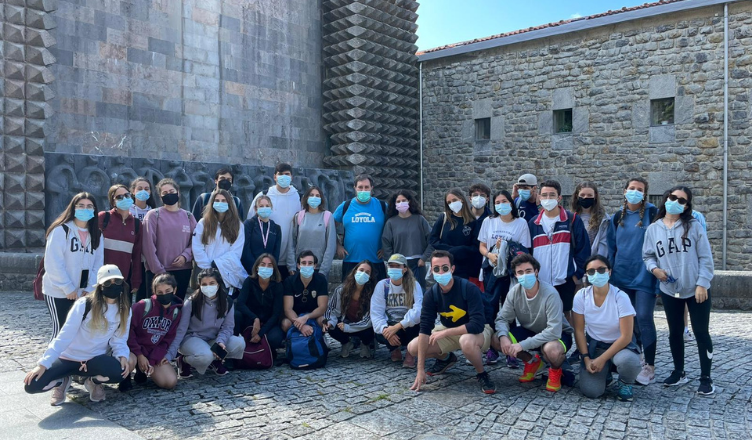 Cerca de 30 estudiantes viven la experiencia 'Tras las huellas de San Ignacio' con Loyola SED en Bilbao, San Sebastián y Loyola 