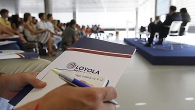 Estudiar un grado en la Universidad Loyola Andalucía: becas y ayudas