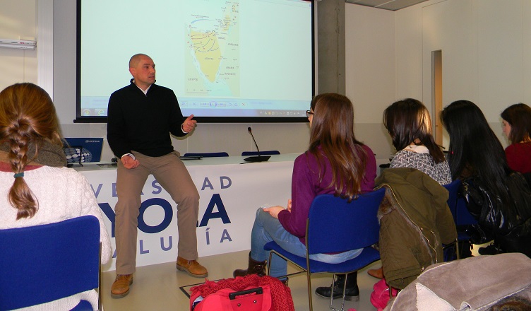 Estudiar un grado en relaciones internacionales en andalucía
