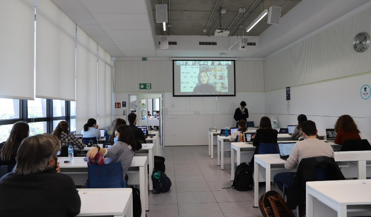 Ana Pastor master periodismo multidisciplinar