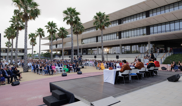 La Universidad Loyola cierra el curso académico 2021/2022 con la graduación de los estudiantes de máster