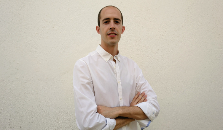 Santiago Barrio: "Lo más diferencial del máster es su orientación eminentemente práctica"