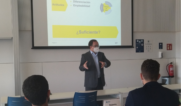 “En perfiles junior, lo que más nos interesa son las ganas de querer aprender, ser proactivo y mostrar iniciativa”