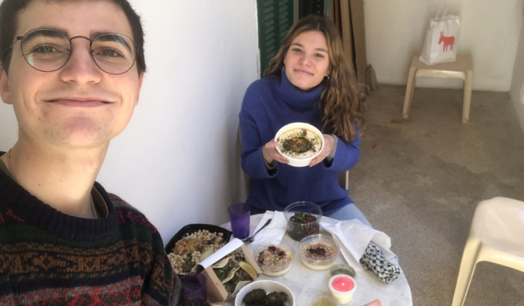 María Alonso y Carlos Domingo: «Poder estudiar en Líbano, en estos años que pasarán a la historia del país, es un privilegio»