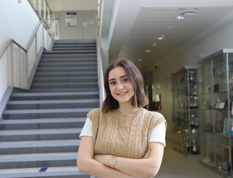 Alicia Navas, alumna del Grado en Comunicación: «Una de las claves del éxito es ser tú mismo, manteniendo tu estilo y tu esencia»