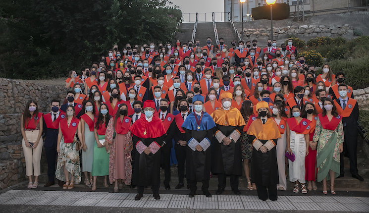Loyola celebra sus graduaciones en los campus de Sevilla y Córdoba 