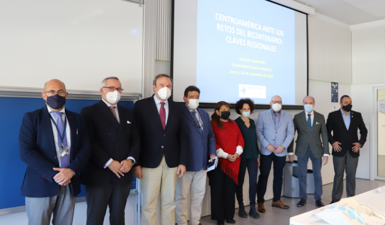 La Universidad Loyola celebra un debate para analizar los principales retos para desarrollo en Centroamérica 