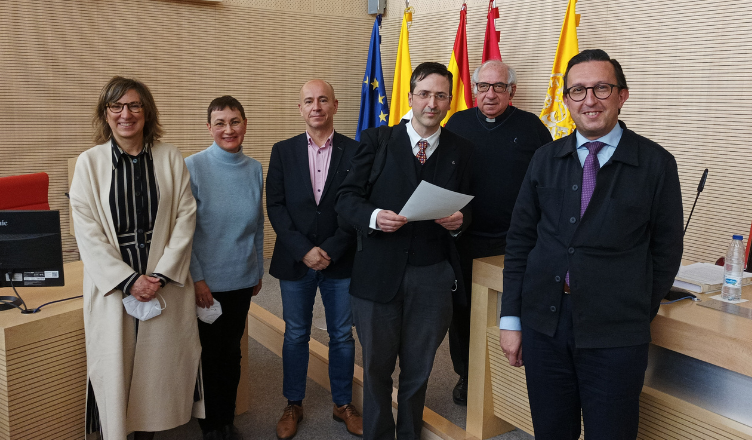 El profesor Manuel Díaz Palacios SJ defiende su Tesis doctoral sobre el estilo espiritual del misionero José Acosta