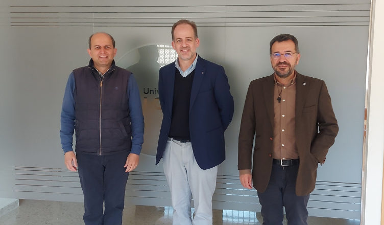 El provincial de los Claretianos visita el Campus de Granada