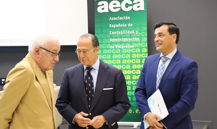 Antonio Vázquez y Pedro Rivero dialogan en Loyola sobre la transformación de las empresas y su futuro