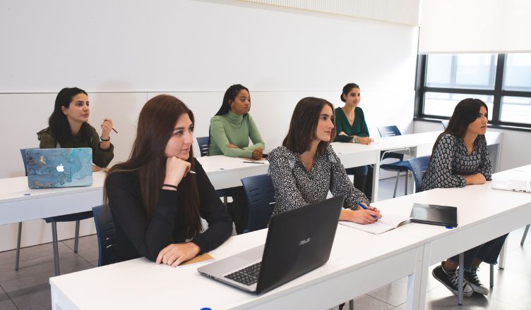 Loyola: los másteres líderes en empleabilidad de Andalucía