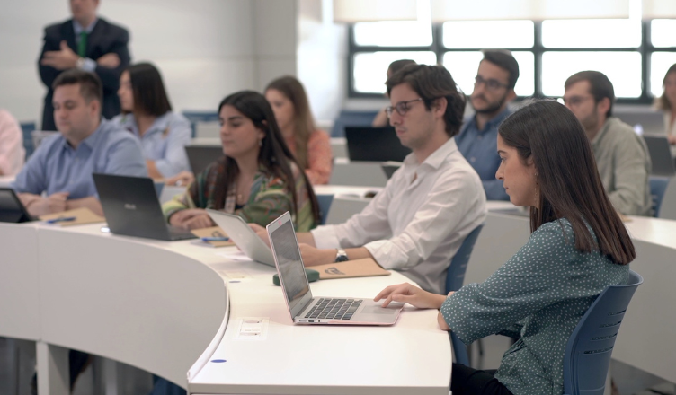 La Universidad Loyola y EQS Group colaboran para fomentar la digitalización en el sector del Compliance