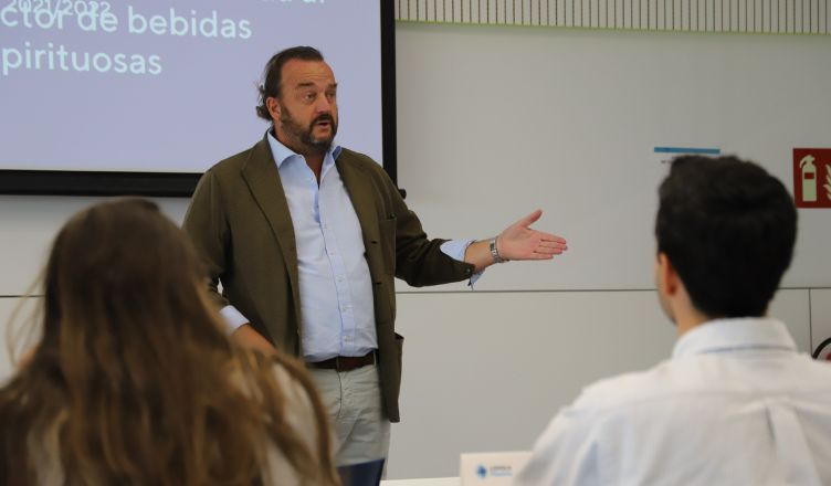 “El sector de las bebidas espirituosas exige profesionales formados, con inquietud y conocimientos multidisciplinares”