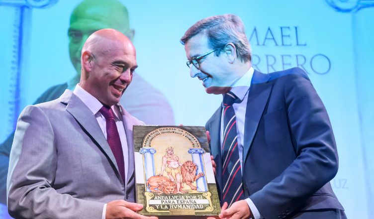 Ismael Guerrero, profesor en el área de Business de Loyola Másteres, recibe el V Premio Capital Humano Andaluz