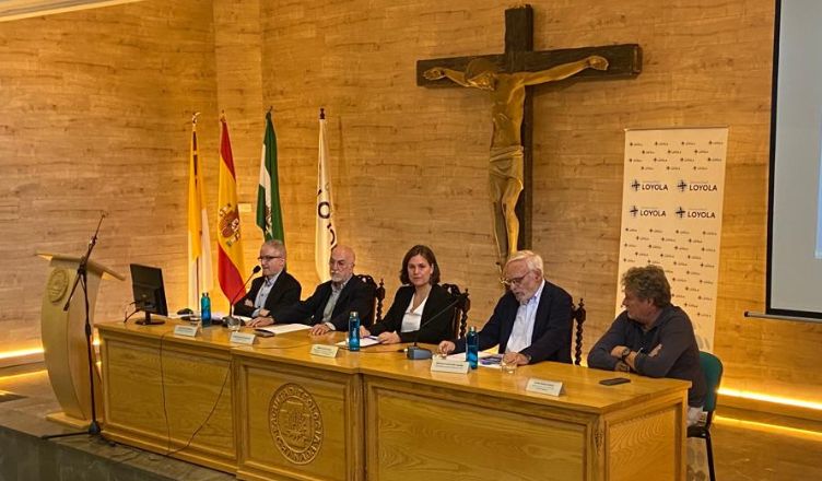 La Facultad de Teología de Granada acoge una Jornada sobre la evolución tecnológica de los archivos