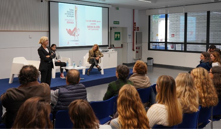 La Universidad Loyola busca concienciar sobre la importancia de la donación de médula y de sangre de la mano de ATMOS y la Fundación Avenzoar