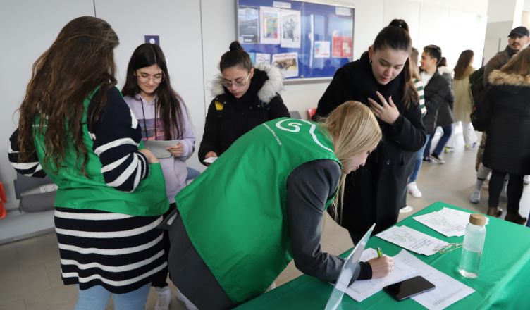 Unos 200 alumnos participan, cada año, en actividades de voluntariado organizadas por la Universidad Loyola