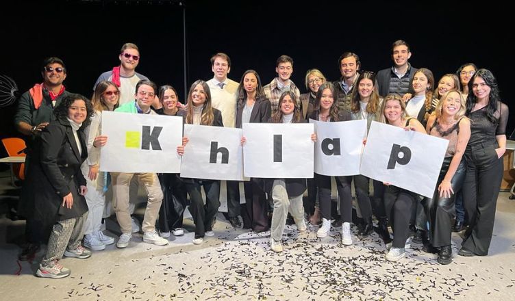 Los estudiantes del Máster en Dirección de Comunicación Corporativa y Digital recurren a ABBA para ‘cantar’ cómo funciona una agencia de comunicación real