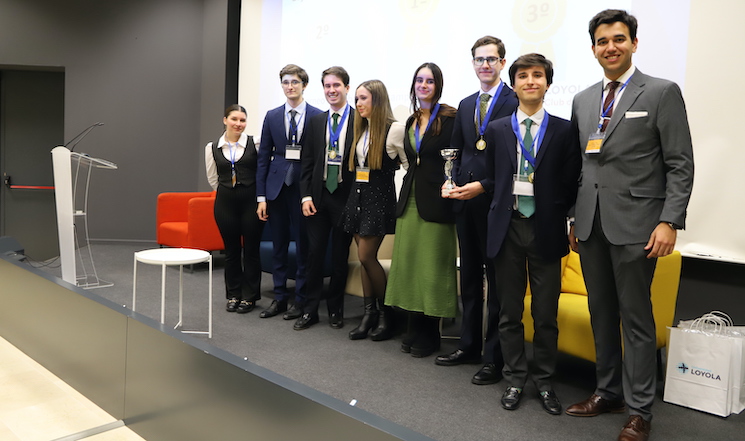 Un equipo del campus de Sevilla, ganador del Torneo de Debate Intercampus