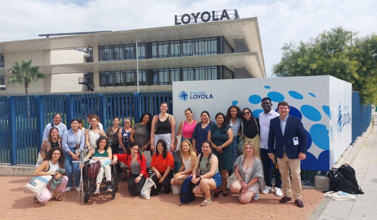 Estudiantes de la Universidad de San Francisco visitan Loyola y asisten a una serie de seminarios sobre Migraciones