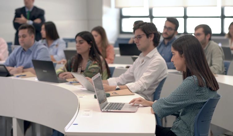 La Universidad Loyola vuelve a ser, un año más, líder en empleabilidad en el sector de la Abogacía en Andalucía