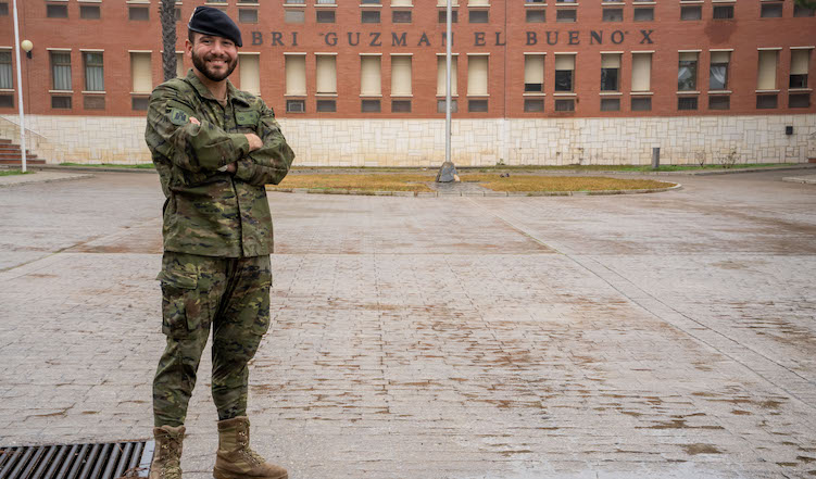 “Estudié Derecho porque lo veía como un medio para alcanzar mi meta, formar parte del Ejército”