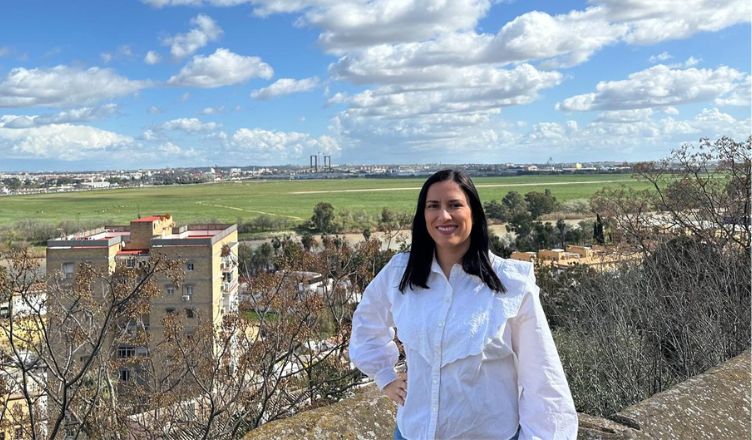 “Aunque obtuve mi licenciatura en Derecho y ejercí como abogada, siempre tuve la aspiración de dedicarme a la enseñanza”