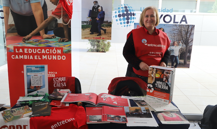 Más de 40 entidades participan en la Jornada Solidaria de la Universidad Loyola