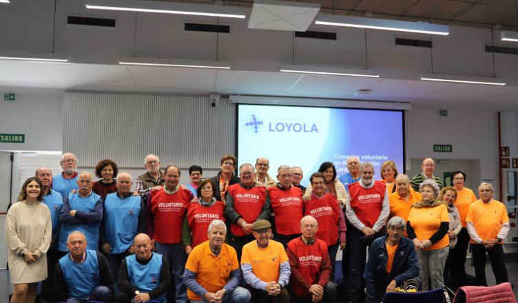 Más de treinta voluntarios de CARDIOSEVILLA asisten a un taller para mejorar el tratamiento emocional con pacientes cardiacos en la Universidad Loyola