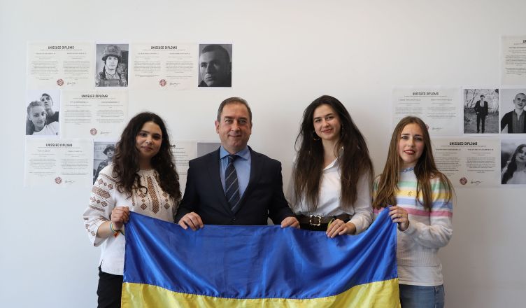 La Universidad Loyola homenajea a los universitarios ucranianos fallecidos con motivo de la invasión rusa