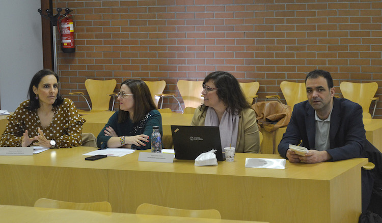 Especialistas de ocho universidades debaten en Pontevedra sobre el papel de los gobiernos locales y regionales en el ámbito internacional