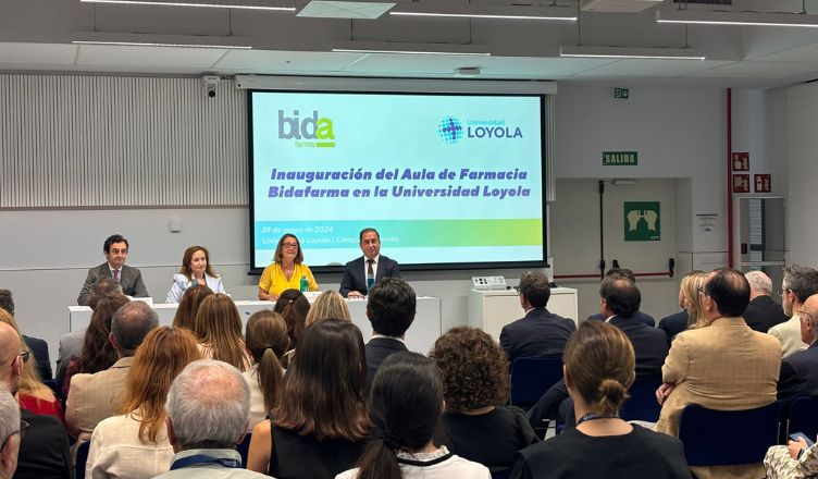inauguracion aula de farmacia 