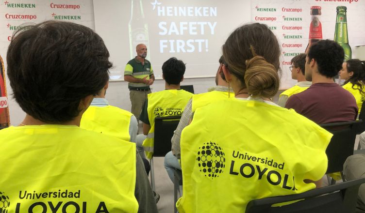 los estudiantes de ingeniería industrial han estado en las instalaciones de Bidafarma, Heineken y Cruzcampo