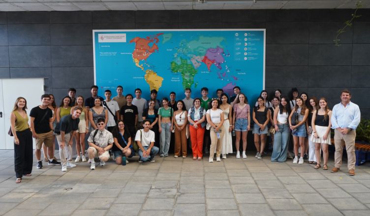 alumnos internacionales de grado completo