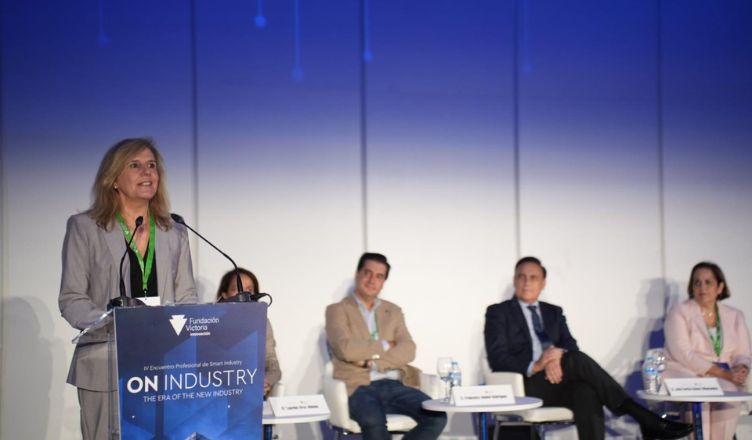 Loyola vuelve a estar presente en On Industry 2024 apostando por la colaboración e innovación en tecnologías inteligentes