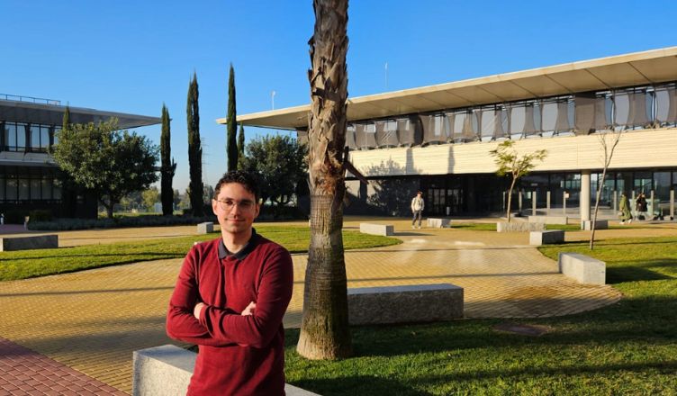 "Escogí estudiar Economía porque considero que es una carrera extremadamente versátil, capaz de abrir puertas en múltiples sectores"