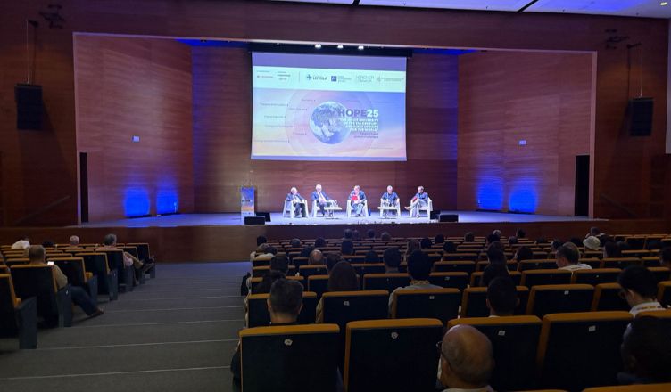 mesa redonda hope