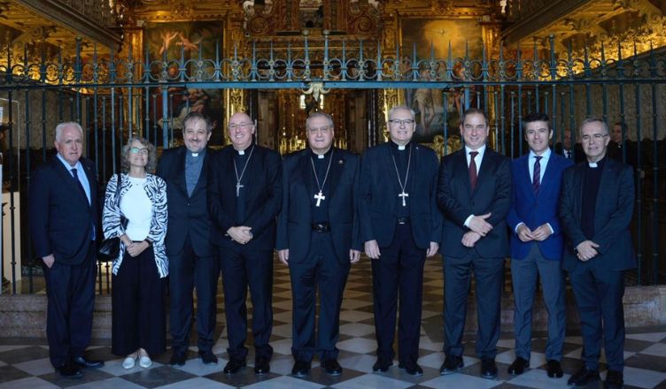 La Facultad de Teología de la Universidad Loyola inicia el curso 25/26 reafirmando su compromiso con el servicio a la Iglesia y la sociedad