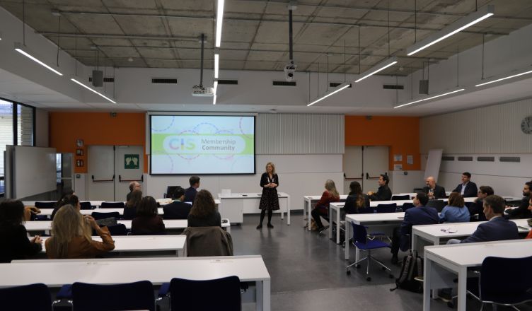 Sevilla se convierte en epicentro internacional de la educación con el Global Forum del Council of International Schools (CIS) siendo la Universidad Loyola colaboradora de estos encuentros cis3
