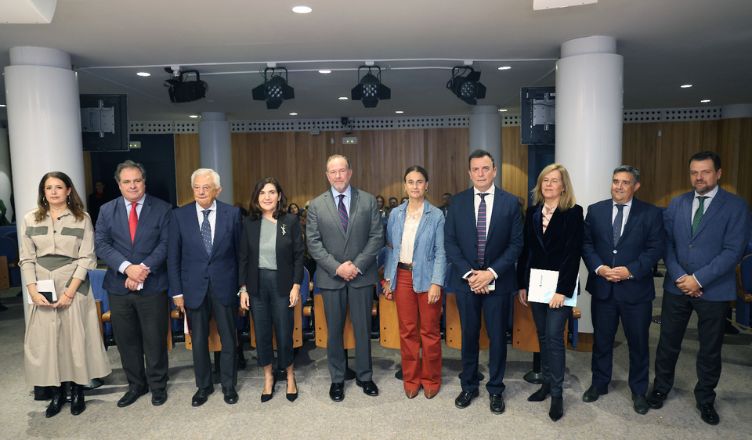 La revista Andalucía Económica ha presentado en Huelva la X edición del ‘Ranking de Empleo de Andalucía’ con la participación de la Vicerrectora de Investigación de la Universidad Loyola, Mercedes Torres
