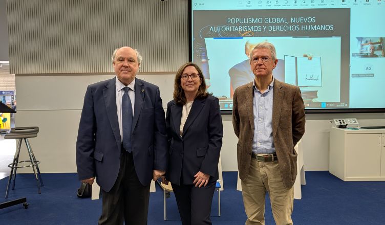 La Universidad Loyola acoge la clase magistral “Los derechos humanos en tiempos turbulentos” llevada a cabo por los catedráticos, Jaime Oráa y Felipe Gómez Isa