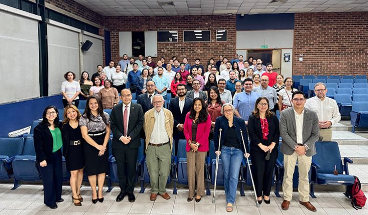 reconocimiento ildefonso uca