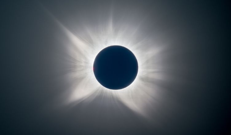El eclipse total que verá España en 2027 será muy diferente del que acabamos de presenciar