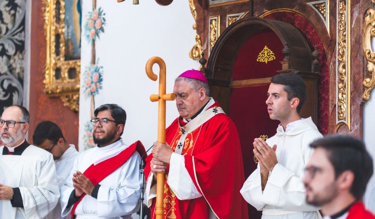 La Facultad de Teología de Loyola inaugura el curso académico 26/27 reafirmando su vocación de servicio a la Iglesia y a la sociedad granadina apertura Granada misa